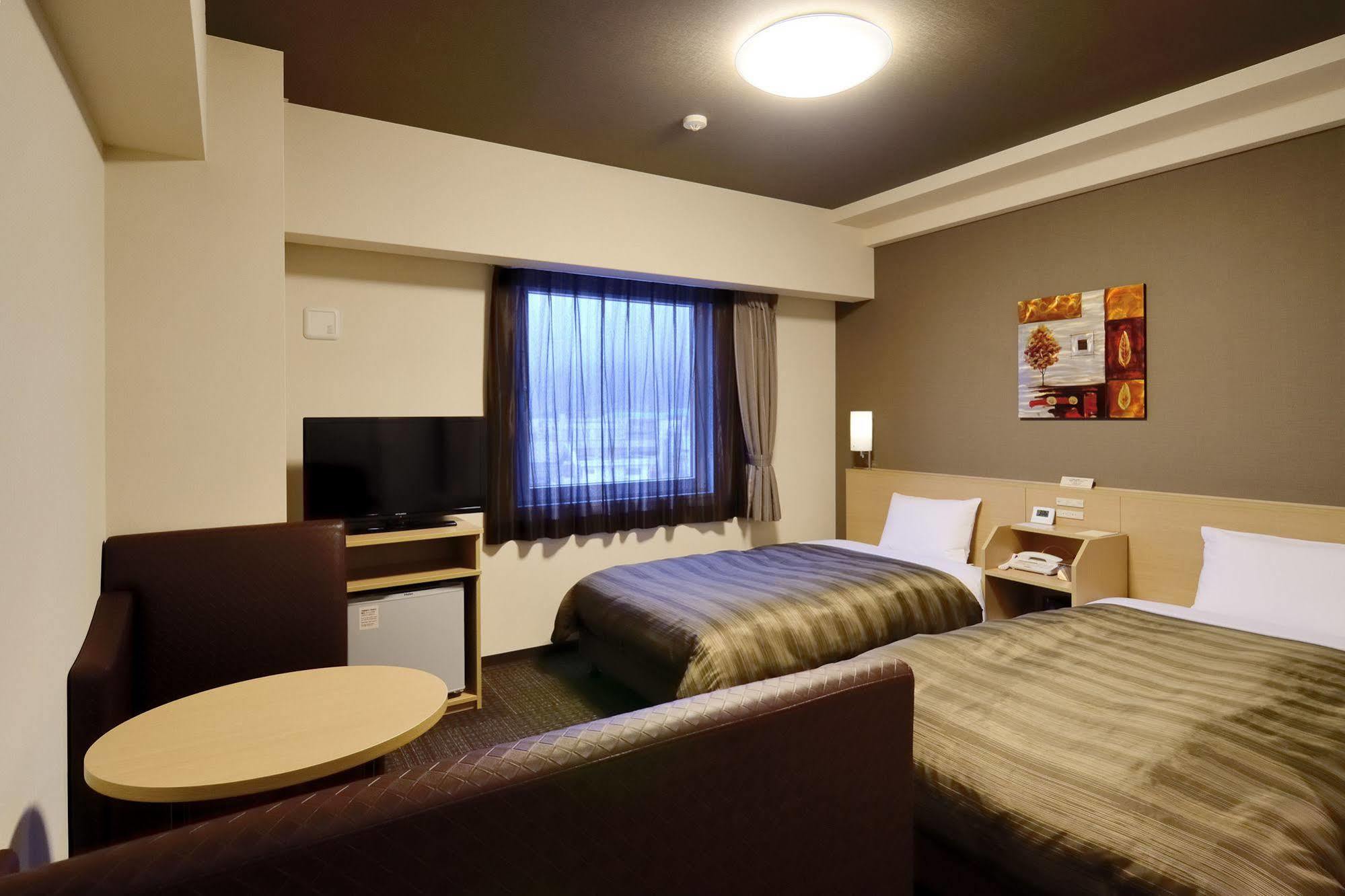 Hotel Route-Inn Hita Ekimae Экстерьер фото