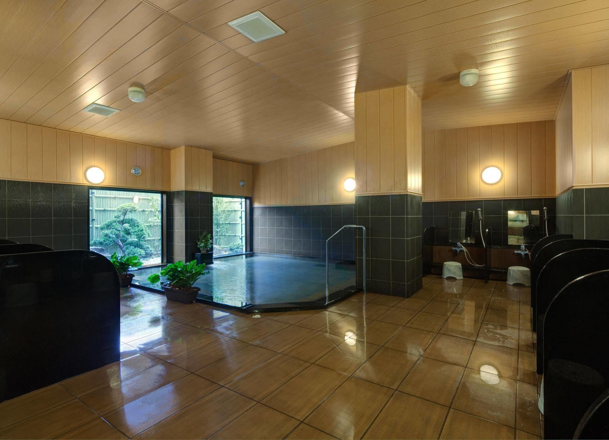 Hotel Route-Inn Hita Ekimae Экстерьер фото